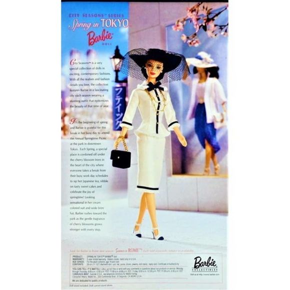 City Seasons Collectors Edition Spring in Tokyo Barbie - Picture 2 of 5
